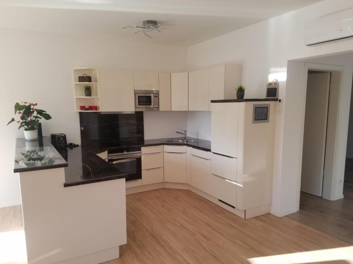 Ferienhaus Zum Imker Velten Dış mekan fotoğraf