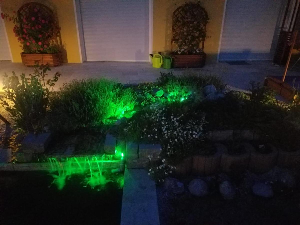 Ferienhaus Zum Imker Velten Dış mekan fotoğraf